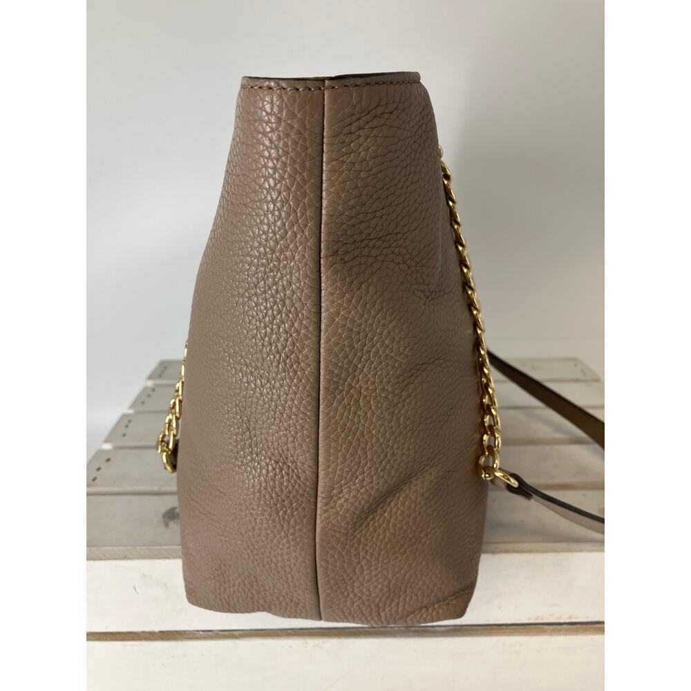 MICHAEL KORS, LARGE TAUPE PEBBLED LEATHER SHOULDER BAG - Picture 6 of 16